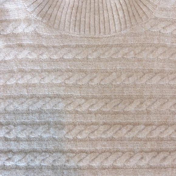 Beachlunchlounge | Cable Knit High Neck Poncho Cream | M - Picture 5 of 9